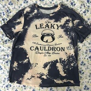Harry Potter ~The Leaky Cauldron shirt D1